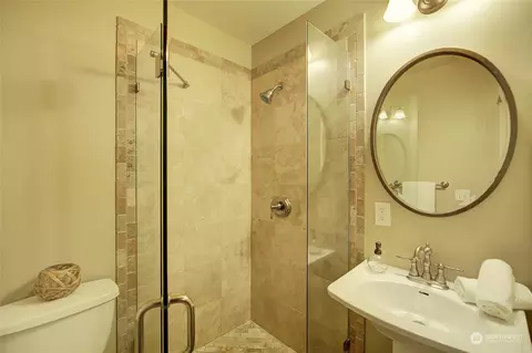 2022 N 78th St, Seattle, WA 98103 photo 31