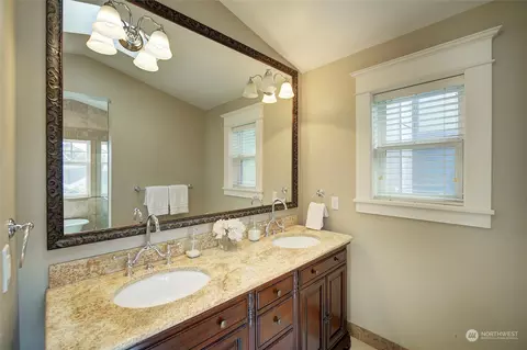 2022 N 78th St, Seattle, WA 98103 photo 23