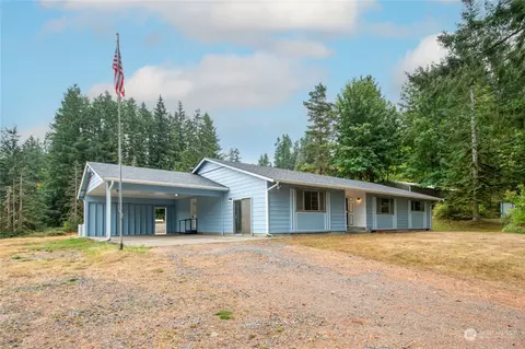 1728 Ostrander Rd, Kelso, WA 98626