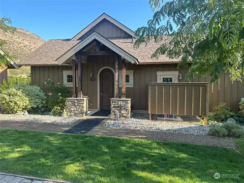 126 Village Way, Oroville, WA 98844