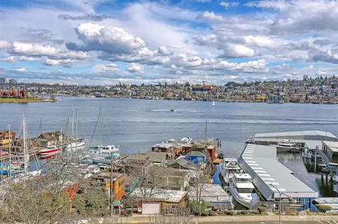 2420 8th Ave N #105N, Seattle, WA 98109