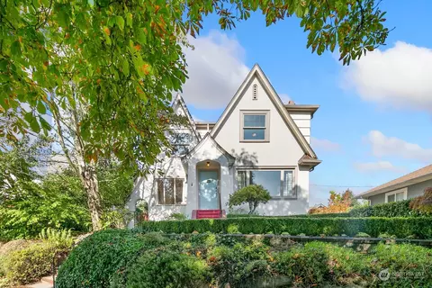 1908 NE Naomi Pl, Seattle, WA 98115