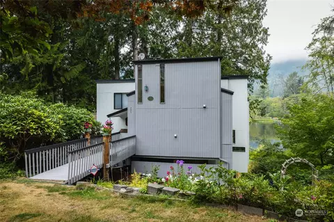 551 Lakeside Dr, Sedro Woolley, WA 98284