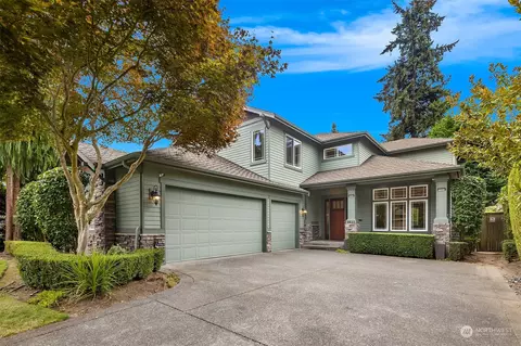 9833 NE 27th St, Bellevue, WA 98004