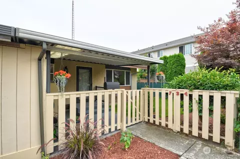 724 Marion Ln SE #724, Puyallup, WA 98372