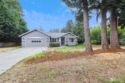 521 S 39th St, Bellingham, WA 98229