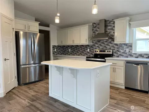 895 N Violet Ave, Sequim, WA 98382 photo 4