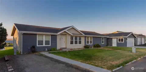 306 W 8th Ave, Odessa, WA 99159