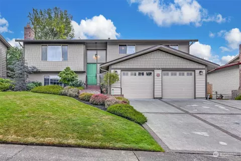 823 S 28th Ct, Renton, WA 98055