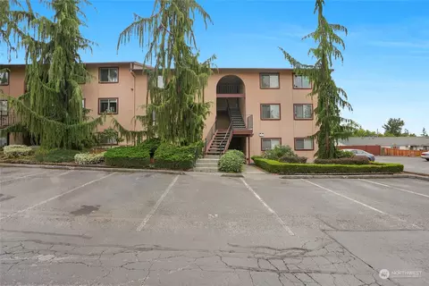4904 81st Pl SW #205, Mukilteo, WA 98275