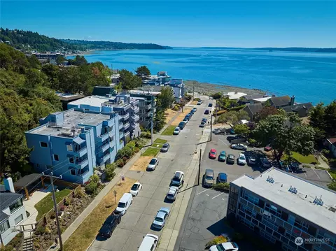 3142 Alki Ave SW #301, Seattle, WA 98116