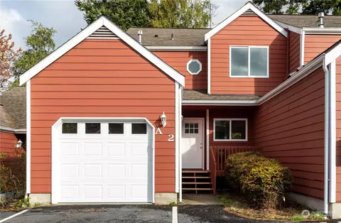 1250 SW Heller St #A2, Oak Harbor, WA 98277