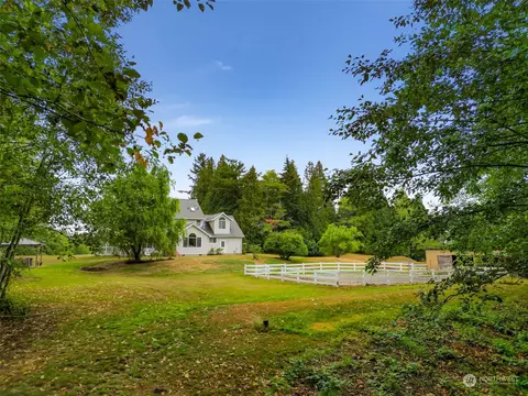 6825 Daffodil Ter, Ferndale, WA 98248