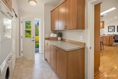 11302 E Riverside Dr, Bothell, WA 98011 photo 22