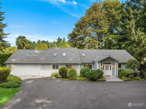 11302 E Riverside Dr, Bothell, WA 98011 photo 2
