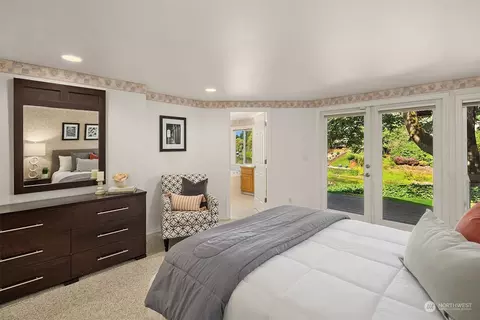 11302 E Riverside Dr, Bothell, WA 98011 photo 27