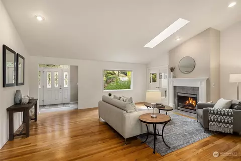 11302 E Riverside Dr, Bothell, WA 98011 photo 6