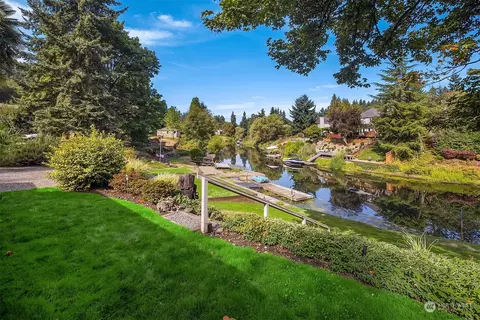 11302 E Riverside Dr, Bothell, WA 98011 photo 33