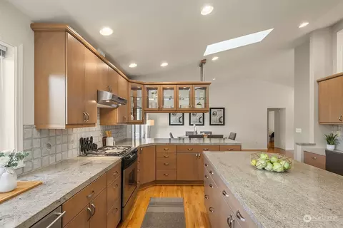 11302 E Riverside Dr, Bothell, WA 98011 photo 15