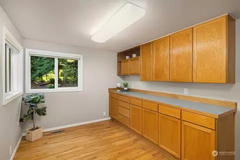 11302 E Riverside Dr, Bothell, WA 98011 photo 25