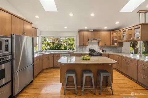 11302 E Riverside Dr, Bothell, WA 98011 photo 14