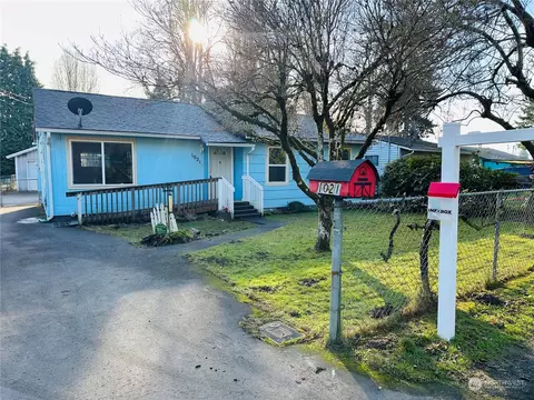 1021 S Clark St, Longview, WA 98632