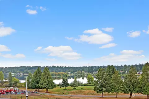 23501 Lakeview Dr #D303, Mountlake Terrace, WA 98043