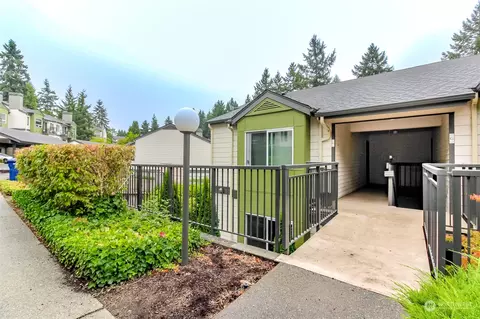 31500 33rd Pl SW #G101, Federal Way, WA 98023