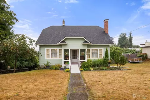 735 Cowlitz St E, South Bend, WA 98586