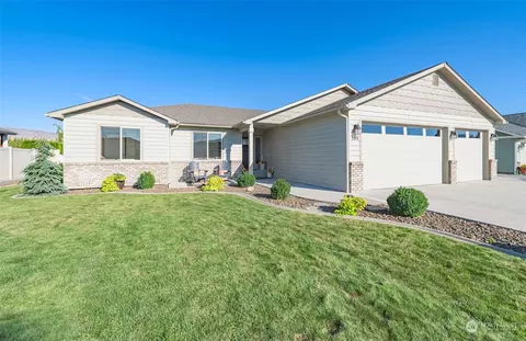 195 Sun Valley Dr, Wenatchee, WA 98801