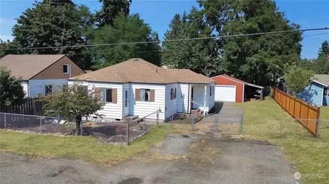 805 114th St S, Tacoma, WA 98444