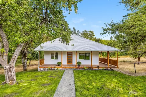411 N Newton, Oakville, WA 98568