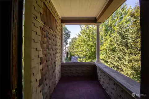 Exterior - 342 S 3rd Ave, Walla Walla, WA 99362 photo 5 of 8