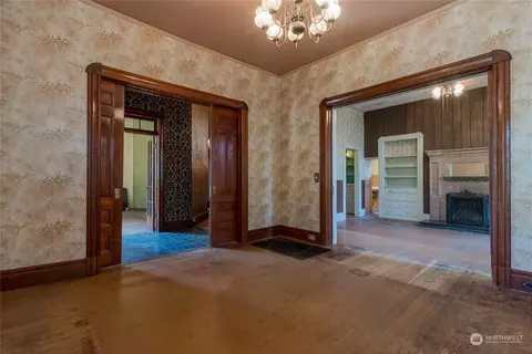 Entry Way - 342 S 3rd Ave, Walla Walla, WA 99362 photo 1 of 8