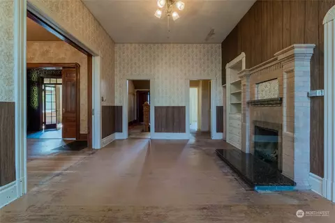 Living - 342 S 3rd Ave, Walla Walla, WA 99362 photo 3 of 3