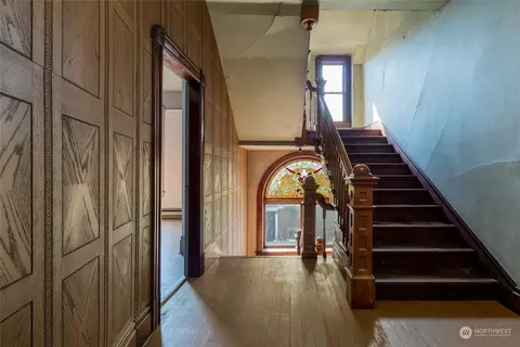 Entry Way - 342 S 3rd Ave, Walla Walla, WA 99362 photo 4 of 8
