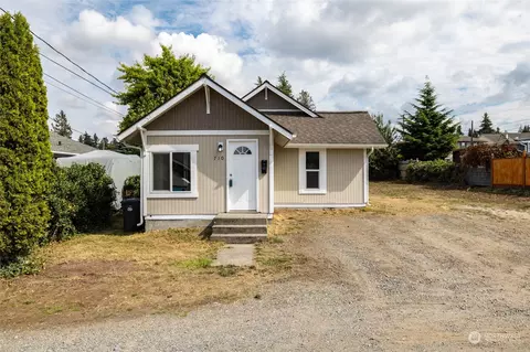 710 N 1st St, Mount Vernon, WA 98273
