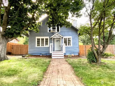 300 Leslie Way, East Wenatchee, WA 98802