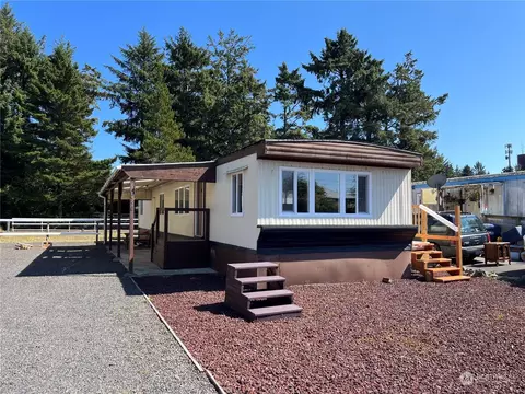 1550 S Ocosta St S, Westport, WA 98595