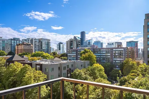 1300 University St #7A, Seattle, WA 98101