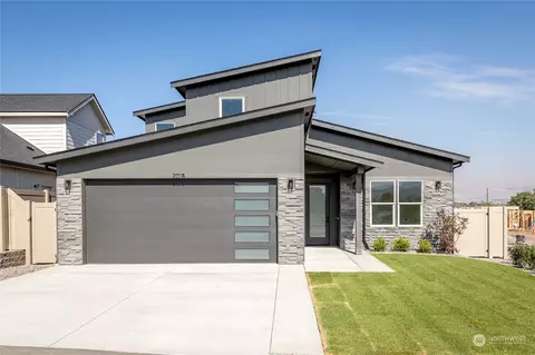 2010 Lightning Ln, Wenatchee, WA 98801