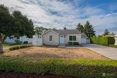 505 SW 136th St, Burien, WA 98166
