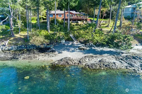 18 Bazalgette Point Rd, Friday Harbor, WA 98250