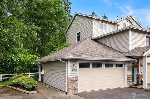 15806 18th Ave W #D201, Lynnwood, WA 98087