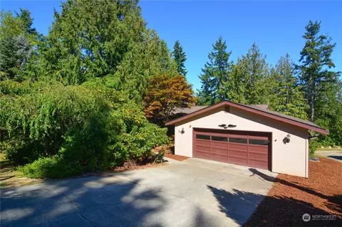 11 Harms Ln, Port Ludlow, WA 98365