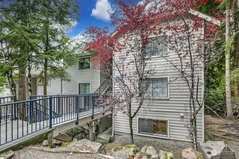 12505 NE 116th St #B-13, Kirkland, WA 98034