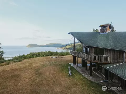 54 Sekiu Rd, Sekiu, WA 98381