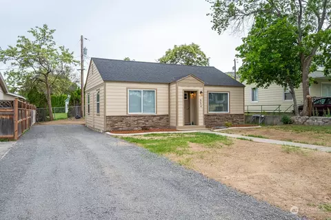 554 3rd Ave SW, Ephrata, WA 98823