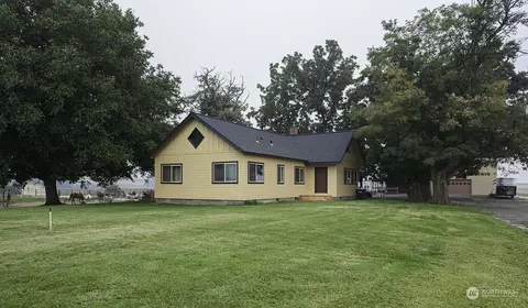 1666 Cummins Rd, Touchet, WA 99360