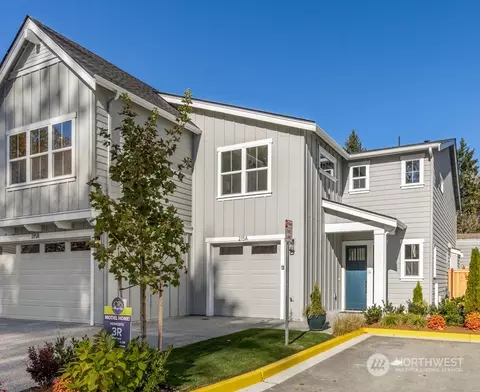 215 A 151st St SW #3A, Lynnwood, WA 98087